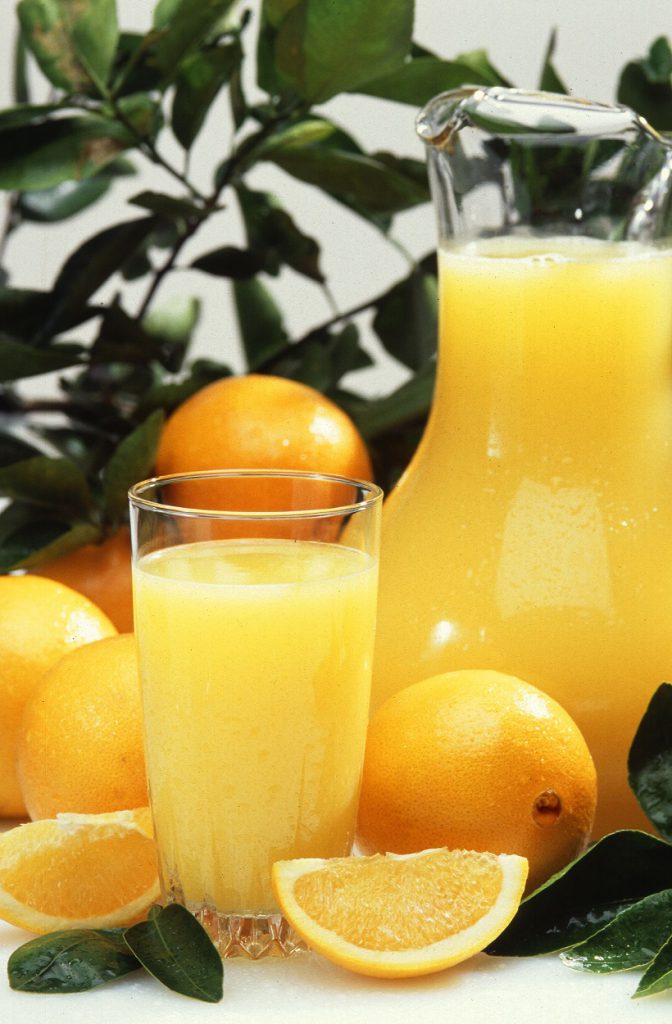 Oranges_and_orange_juice